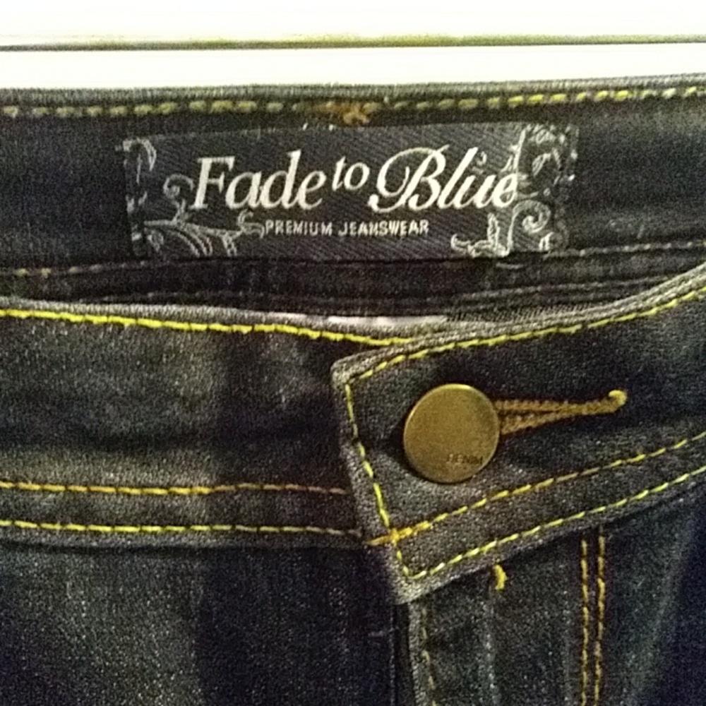 Jeans - Picture 2 of 4